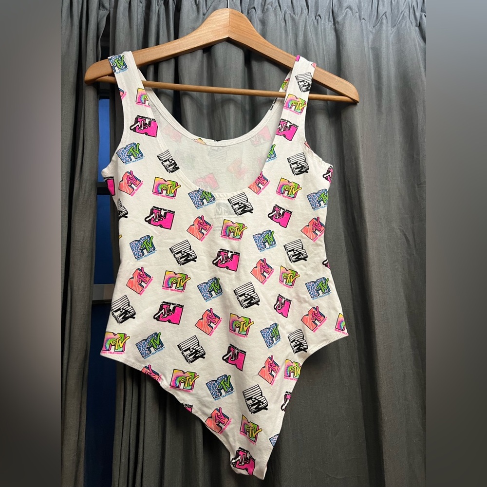 MTV one piece! - Picture 4 of 6